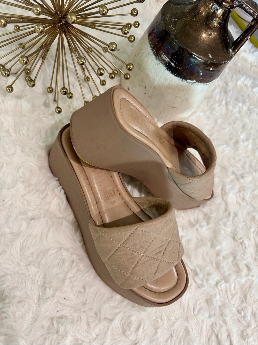 Milly Quilted Wedge Slide Sandals in Taupe Size 6 Mules Summer